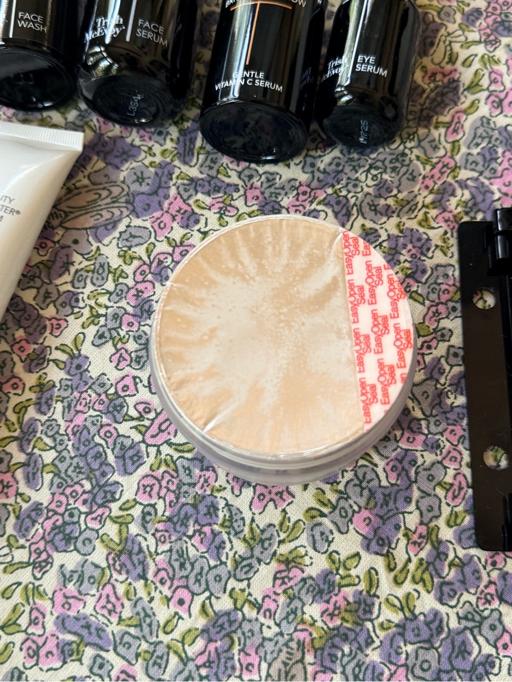 Trish McEvoy NWOT Never used. zip makeup organizer.Creams,shadows,eye misc. - Picture 9 of 16